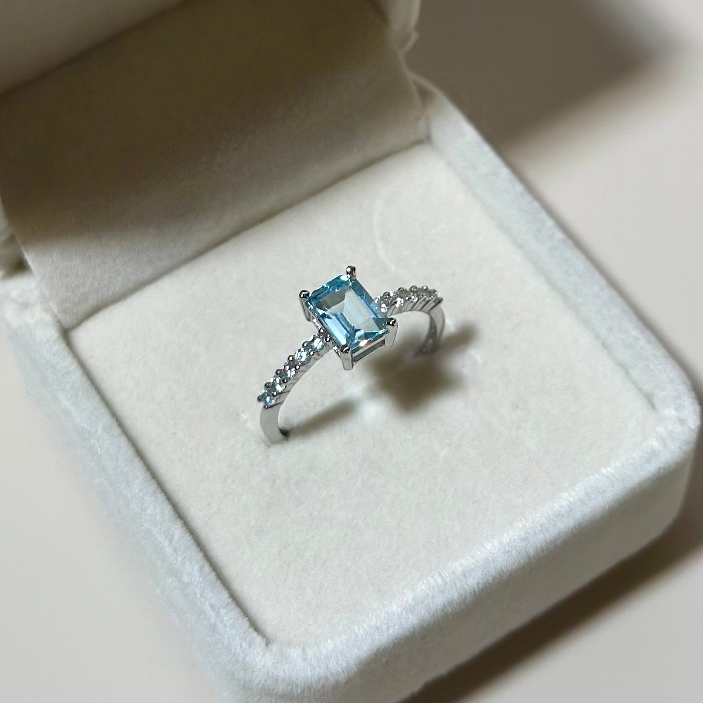Topaz 925Sliver Adjustable Ring