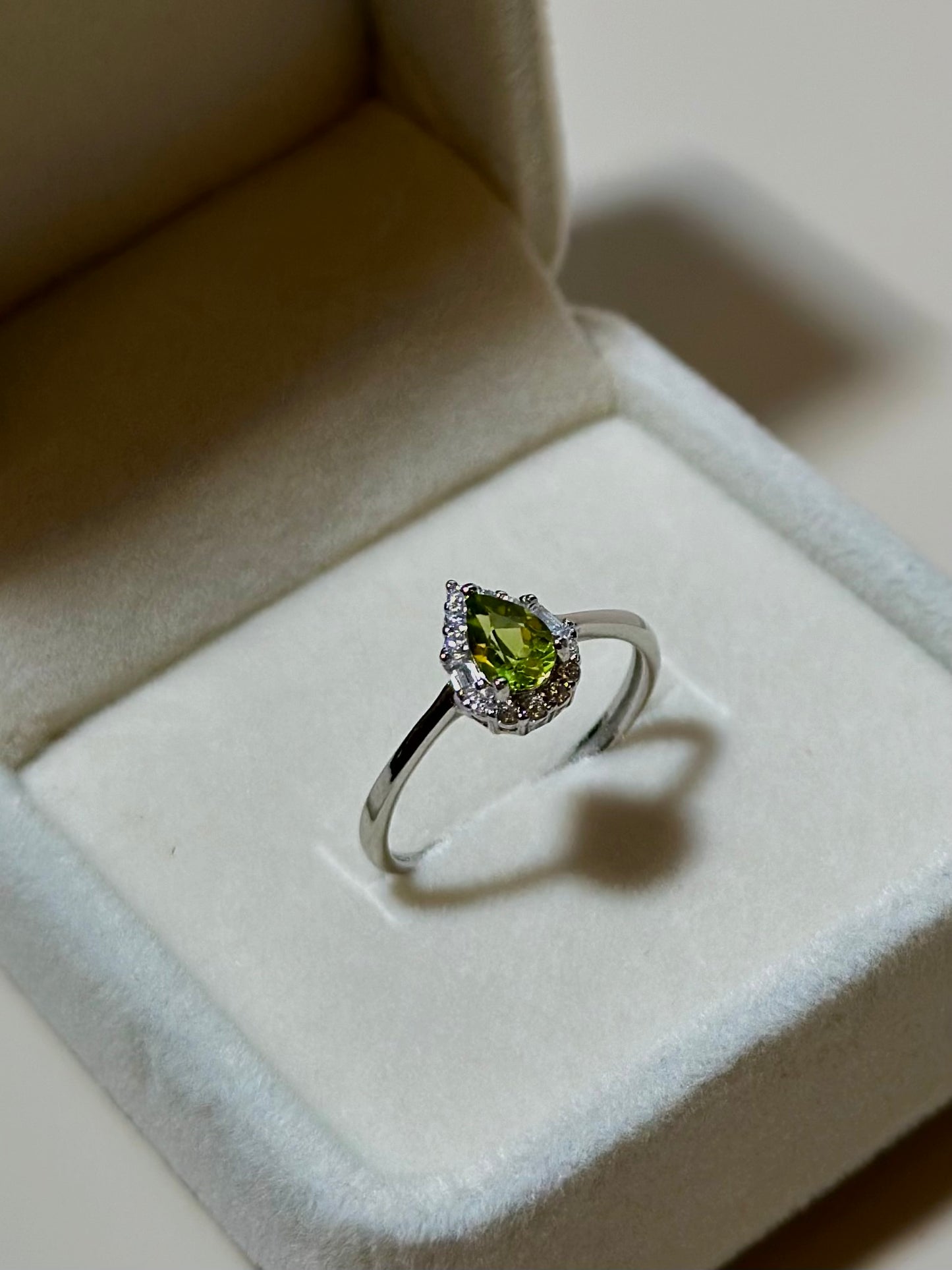 Peridot 925 Sliver Ring