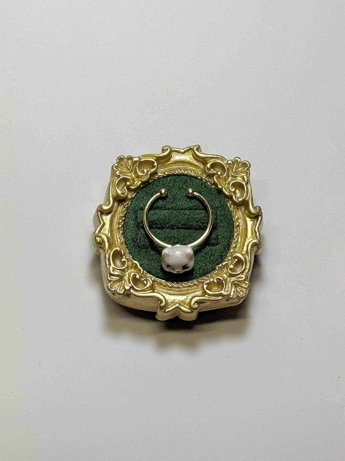 White Cat Ring