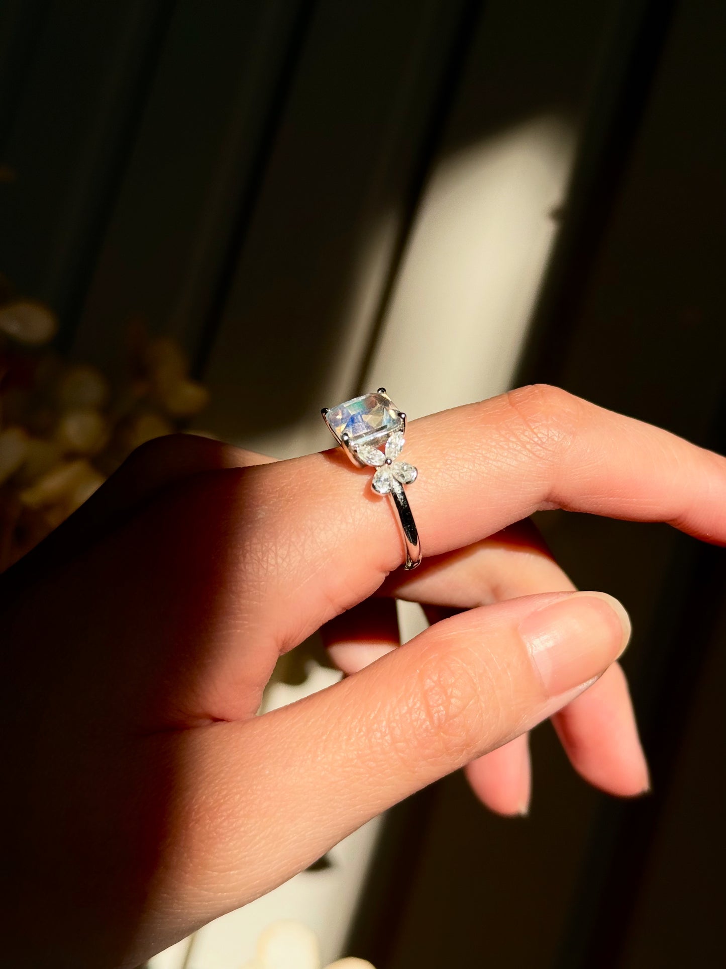 Rainbow Moonstone 2.35ct 18kGold