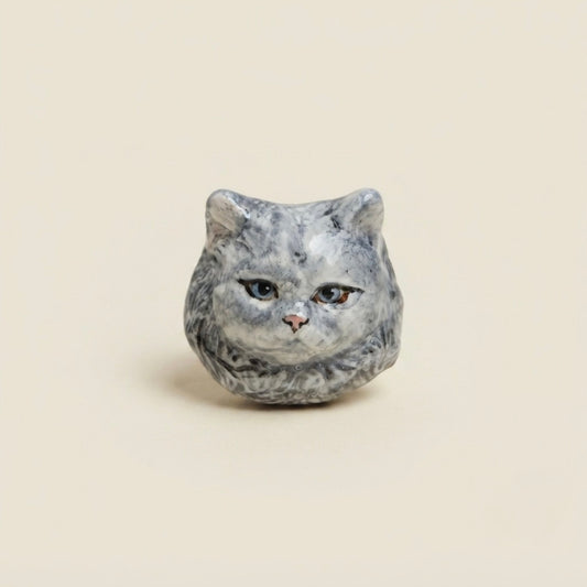 Grumpy Grey￼